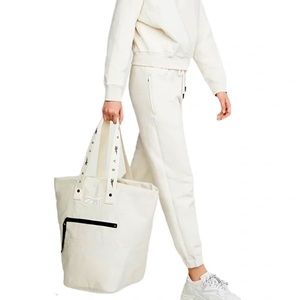 REEBOK X VICTORIA BECKHAM
Two Way convertible canvas weekend bag